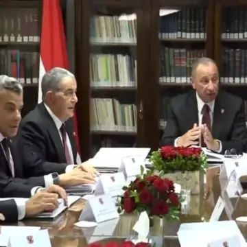 صفقات جديدة وإلغاء منصب.. تفاصيل اجتماع رئيس الأهلي مع ياسين منصور وسيد عبدالحفيظ